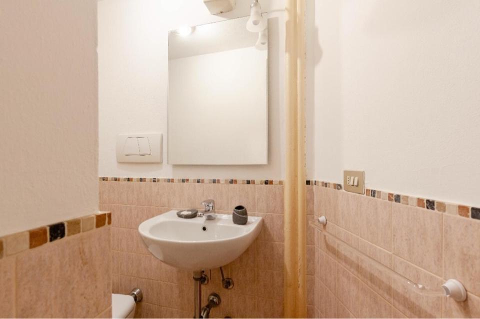 Yourvacanza Navigli Loft Apartamento Milão Exterior foto